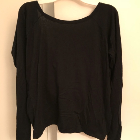 Fabletics Switch Back Tee II - Picture 5 of 5